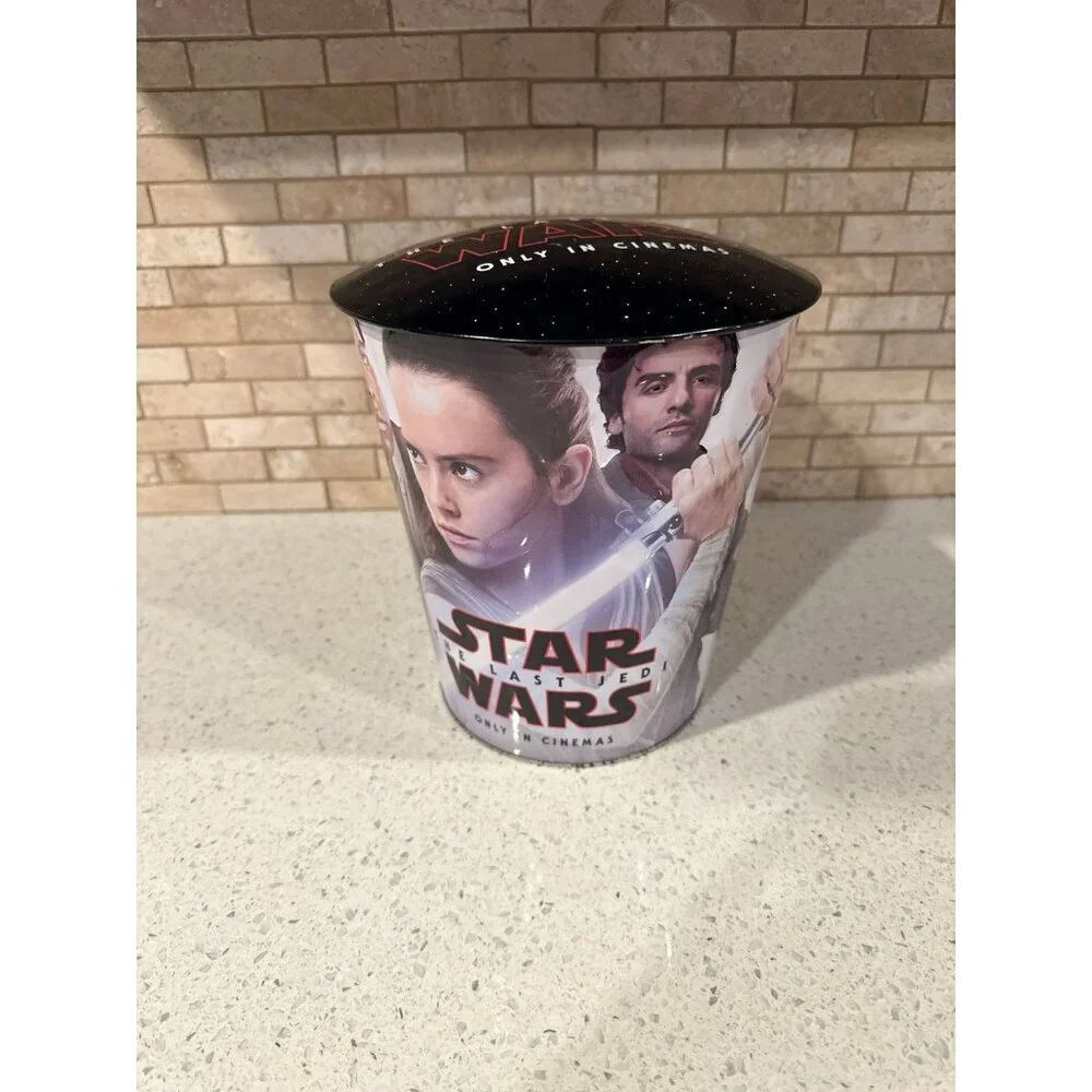 2017 Star Wars The Last Jedi movie theater collectors popcorn bucket w lid (g16)
